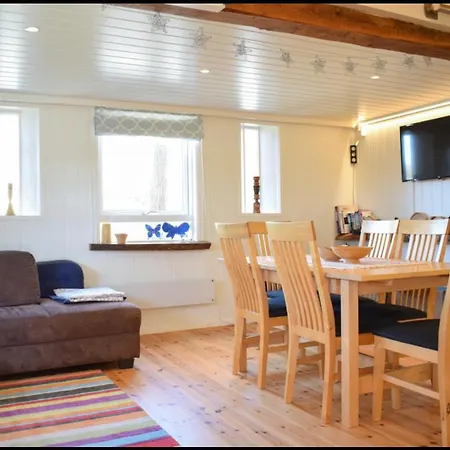 Ved Fjorden Tysvaer